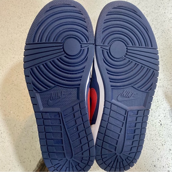 SOLD Dead Stock Air Jordan 1 Low ‘USA’ Sneakers 2020 Mens 8.5 - Picture 10 of 13